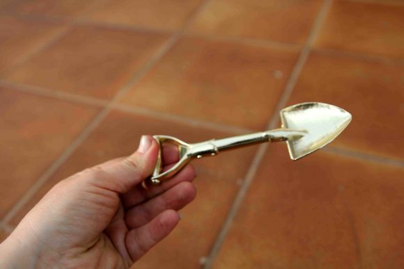 Латунная лопатка - открывалка для бутылок