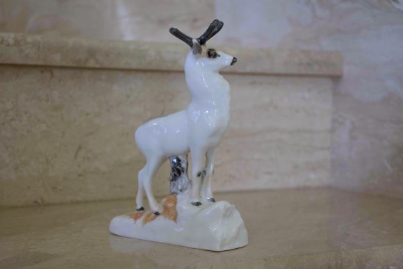 Фарфоровый олень завода ЛФЗ