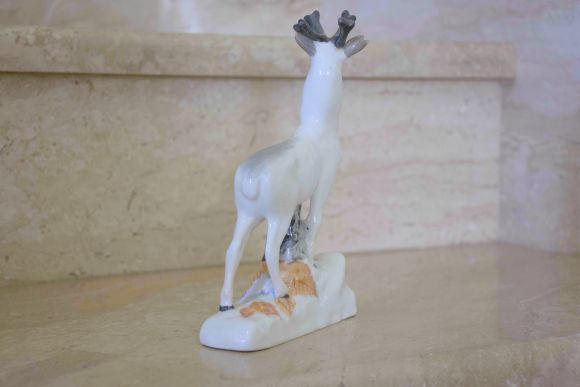 Фарфоровый олень завода ЛФЗ