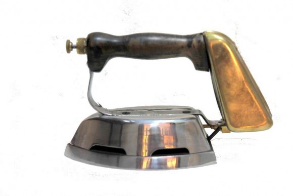 Старинный спиртовой утюг. Состояние отличное