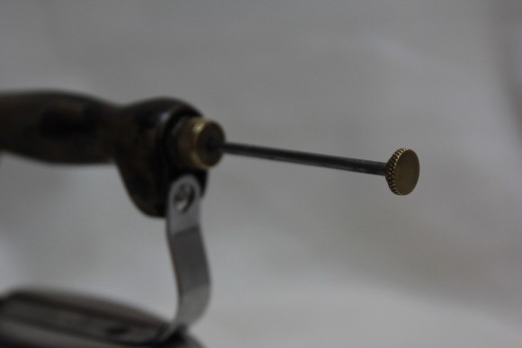 Старинный спиртовой утюг. Состояние отличное