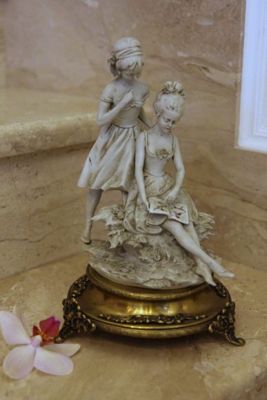 Невероятно красивая  статуэтка.Европа.Конец 19 века