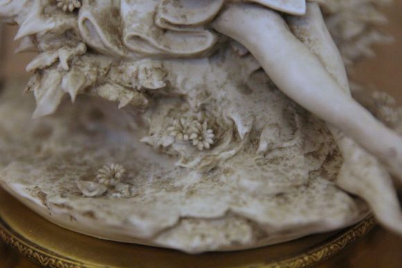 Невероятно красивая  статуэтка.Европа.Конец 19 века