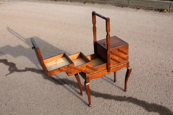 Винтажный дубовый ящичек для рукоделия 