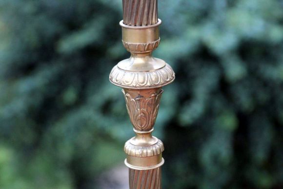 Великолепная латунная напольная вешалка 