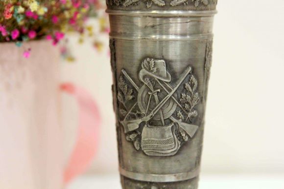 Винтажный кубок-бокал для пива из олова "Охота". Германия