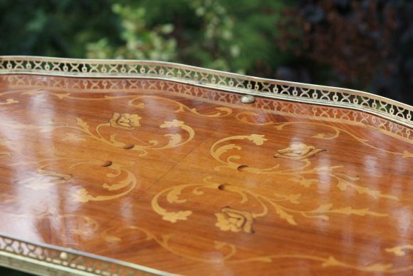 Красивый сервировочный столик. Европа. Начало 20 века