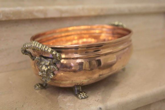 Роскошное кашпо из меди. Европа. Начало 20 века