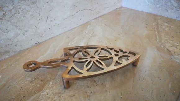 латунная литая подставка под утюг. Идеальное состояние. Середина 20 в