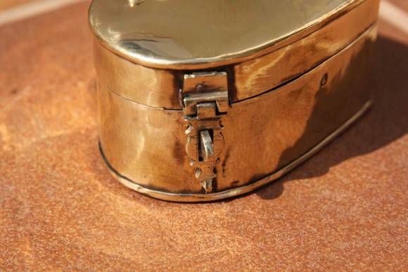 Латунная шкатулка в виде сердечка. Антикварная вещица