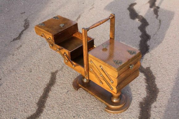 Винтажный сундучок для рукоделия из дуба