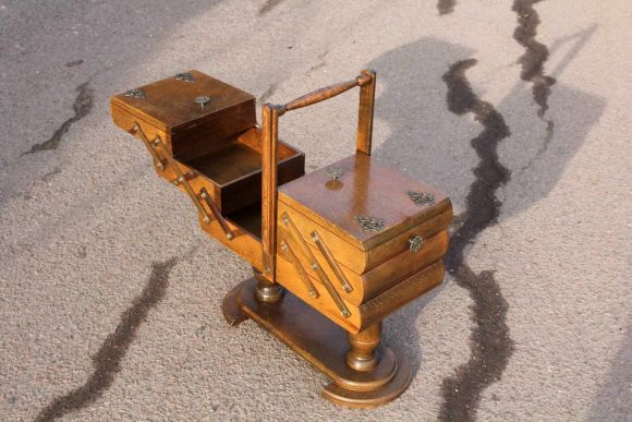 Винтажный сундучок для рукоделия из дуба