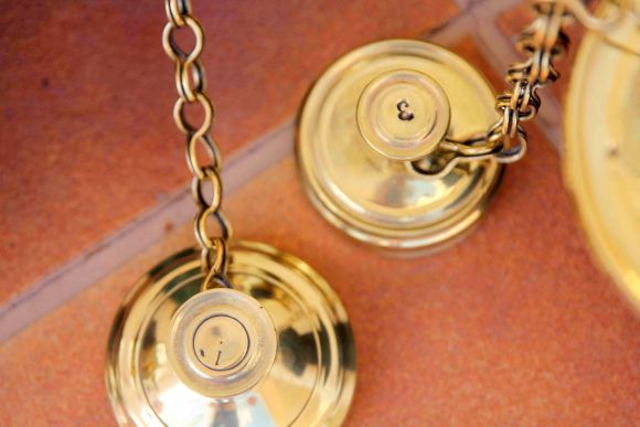 Старинная вьюшка - самоварная заглушка для печи 