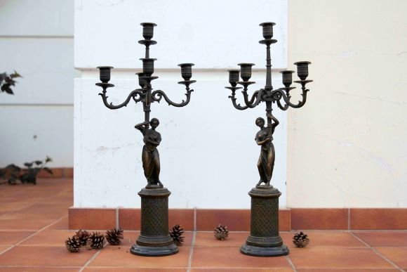 Огромные парные канделябры из бронзы.