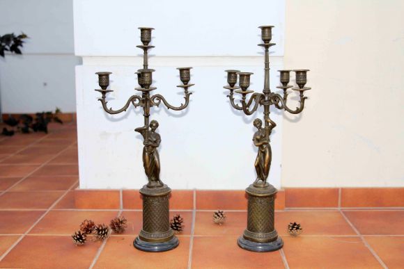 Огромные парные канделябры из бронзы.