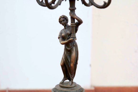 Огромные парные канделябры из бронзы.