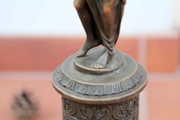 Огромные парные канделябры из бронзы.