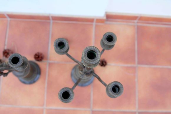 Огромные парные канделябры из бронзы.