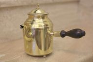 Винтажный кофейник из латуни. Европа. Начало 20 века Винтажный кофейник из латуни. Европа. Начало 20 века