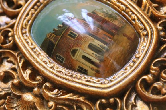 Завораживающая атикварная  рельефная картина .Европа. Начало 20 века