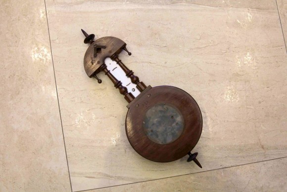 Старинный резной барометр и термометр. Рабочее состояние. Европа