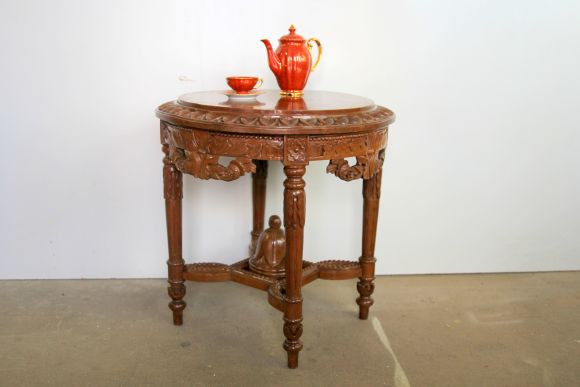 Старинный резной столик из массива