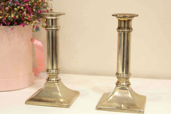 Пара  лаконичных  посеребренных подсвечников. Европа. Середина 20в.