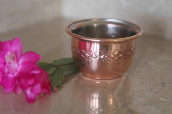 Интересная, небольшая чаша-пиала из меди. Европа.Начало 20 века