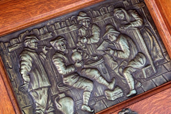 Винтажная деревянная настенная полка