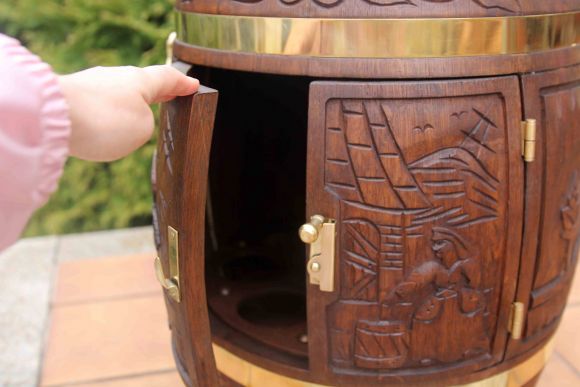 Деревянная резная бочка - бар. Ручная работа. Европа