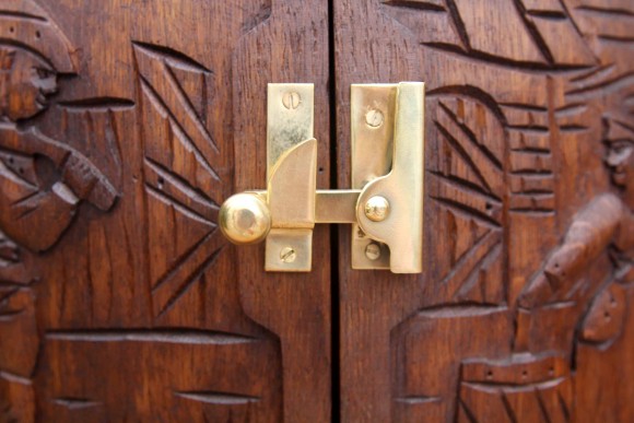 Деревянная резная бочка - бар. Ручная работа. Европа