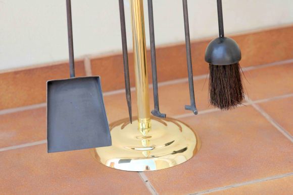 Симпатичный антикварный наборчик для камина