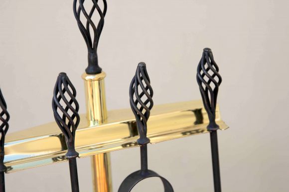 Симпатичный антикварный наборчик для камина