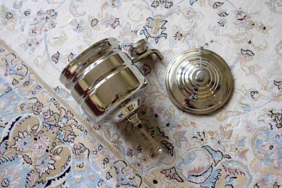 Очень редкий старый рукомойник в никеле.Европа.Начало 20 