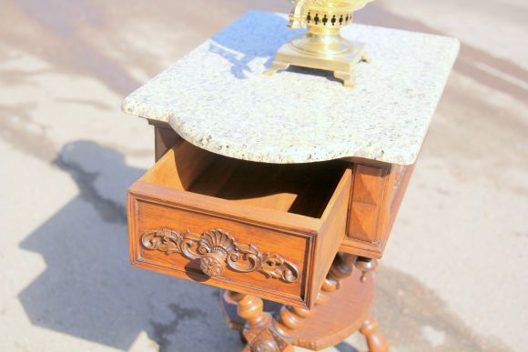 Старинный самоварный столик с мраморной столешницей