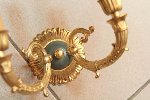 Пара антикварных бра на две свечи