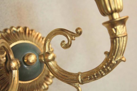 Пара антикварных бра на две свечи