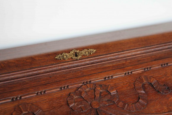 Старинный резной бар с секретами. Мужской стиль 