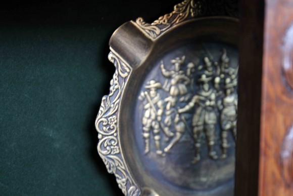 Старинный резной бар с секретами. Мужской стиль 