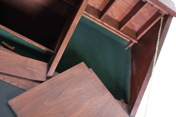 Старинный резной бар с секретами. Мужской стиль 