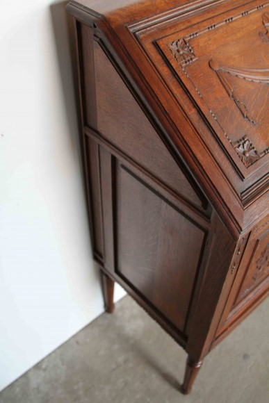 Старинный резной бар с секретами. Мужской стиль 