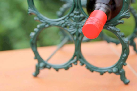 Чугунная подставка под винные бутылки - раритет