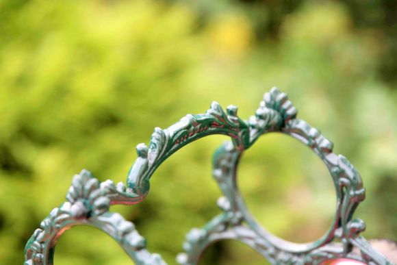 Чугунная подставка под винные бутылки - раритет