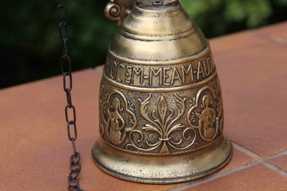 Огромный звонкий колокольчик из бронзы