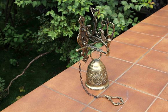 Огромный звонкий колокольчик из бронзы