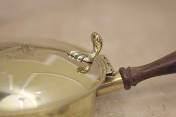 Молчаливый дворецкий - отполированный и блестящий 