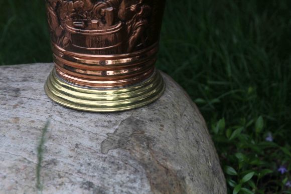 Чудесная Зонтница из двух металлов. Идеальное состояние. Клеймо