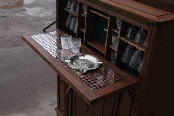 Старинный Винный шкаф после реставрации