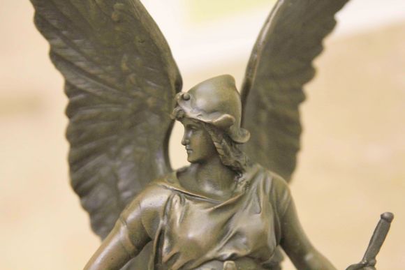 Винтажная Ника из бронзы - богиня победы