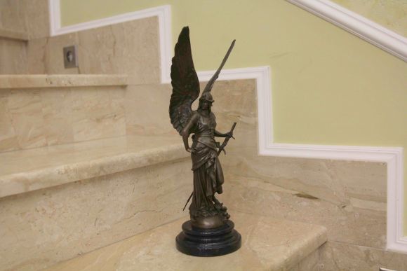 Винтажная Ника из бронзы - богиня победы